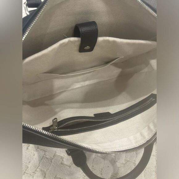Brand New - Gucci Jumbo GG Briefcase - Black
1️⃣7️⃣0️⃣0️⃣ - Picture 2 of 7